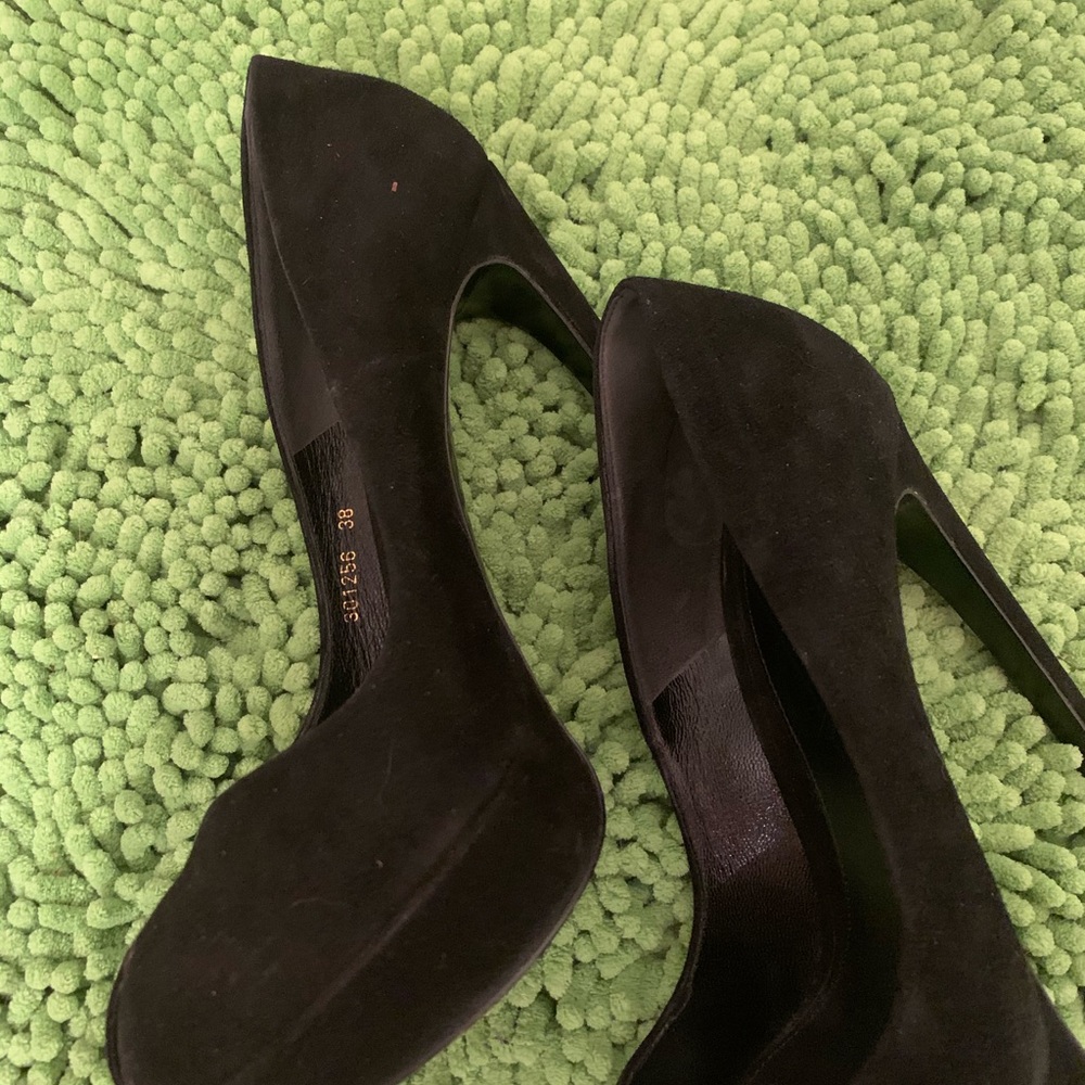 Alexander McQueen size 8 suede stilettos - Picture 2 of 4